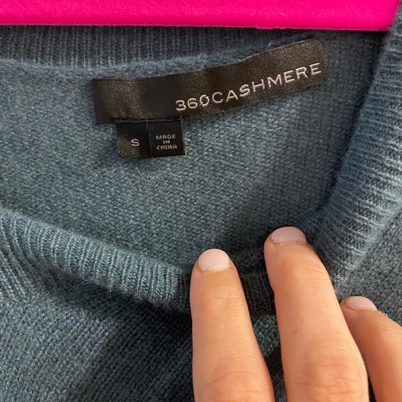 Blue Cashmere sweater size Small - Picture 2 of 3